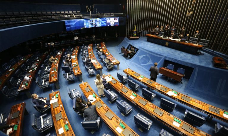 plenario_do_senado_federal_sessao_deliberativa_ordinaria_semipresencial_fcpzzb_abr_240220211043