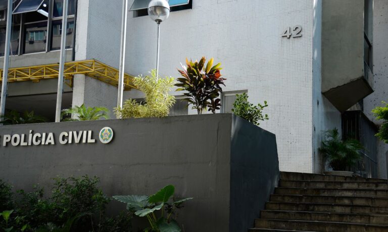 Fachada da Secretaria de Estado da Polícia Civil, no centro do Rio de Janeiro