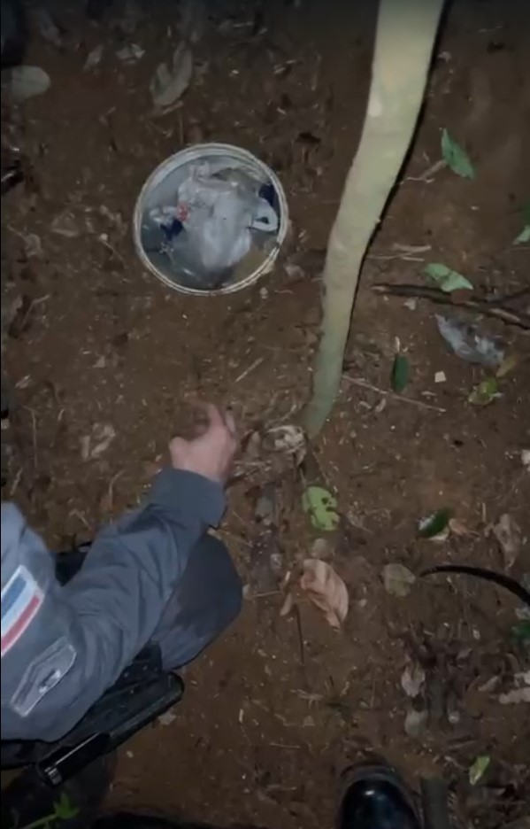 PM encontra drogas em maguezal